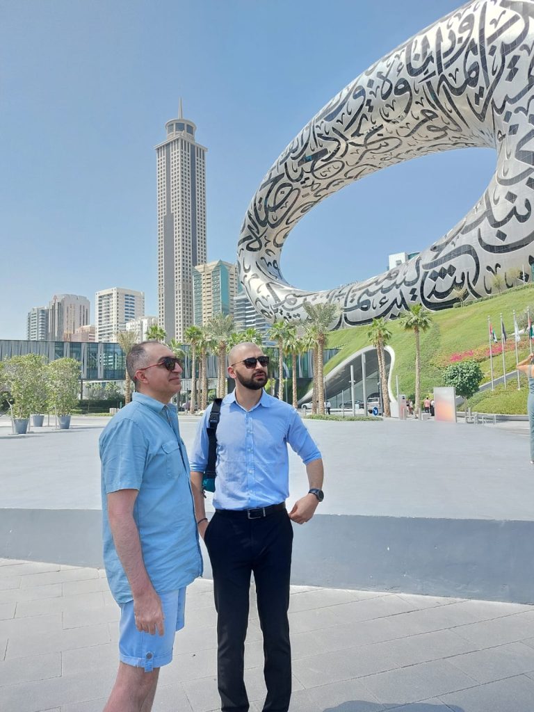 معماری کارخانه مهندس علی احمدی نسب در مقابل موزه آینده در دبی